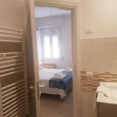 Parfumerie 5 Terre Guest house 3*