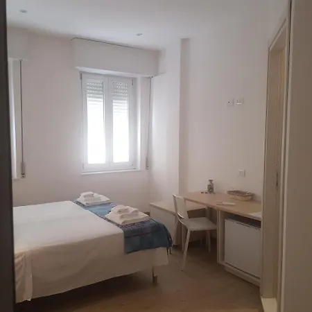 Πανσιόν Parfumerie 5 Terre 4*